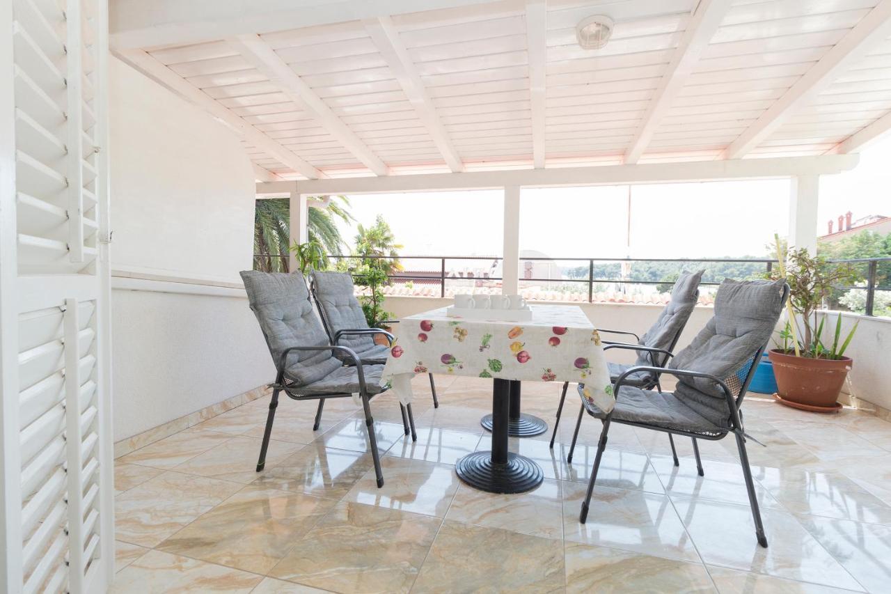 Rooms And Apartments Palma B&B Medulin Exterior photo