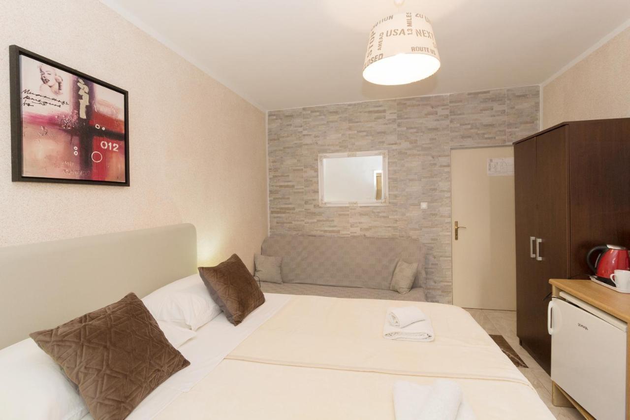 Rooms And Apartments Palma B&B Medulin Exterior photo