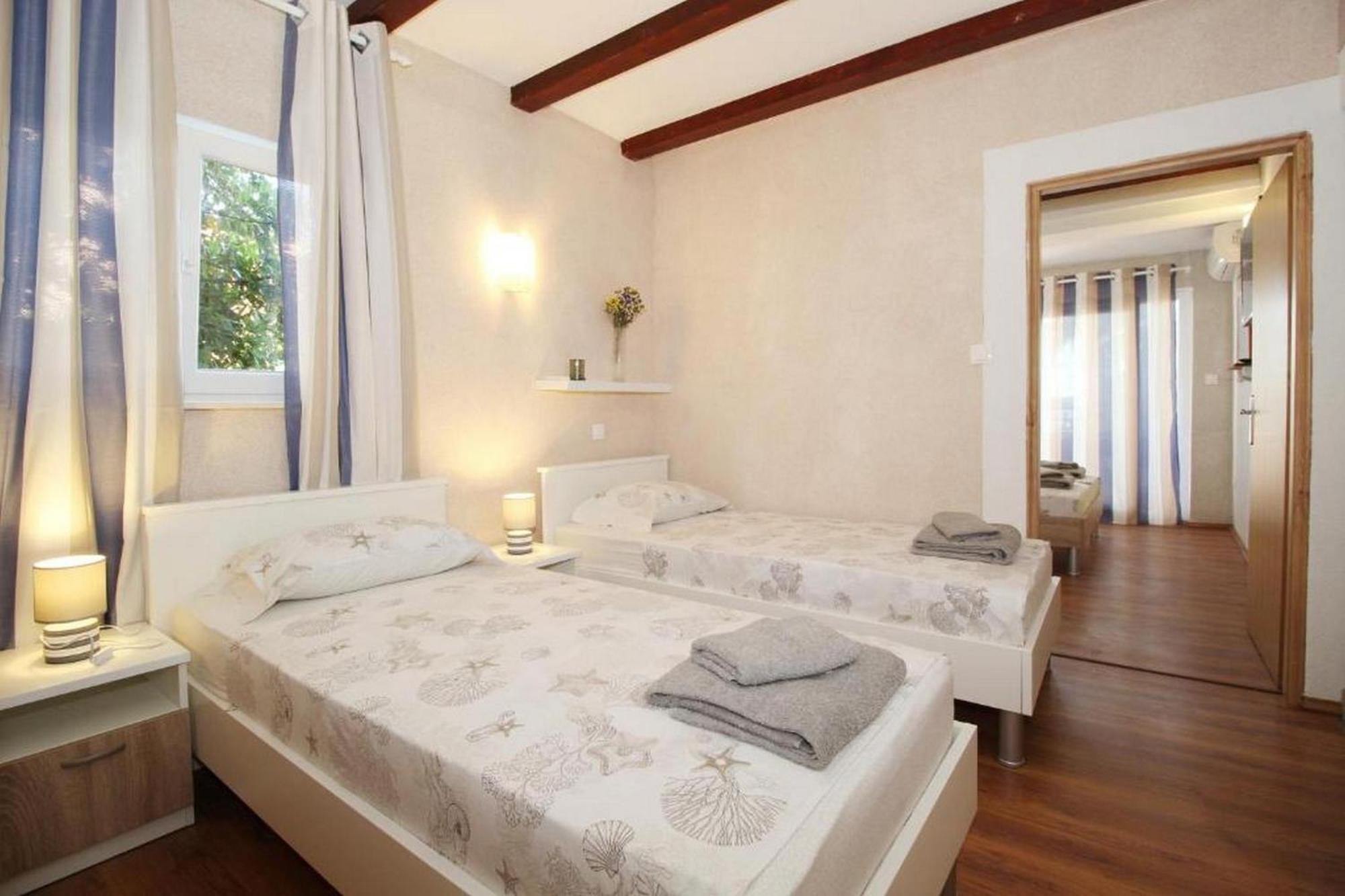 Rooms And Apartments Palma B&B Medulin Exterior photo