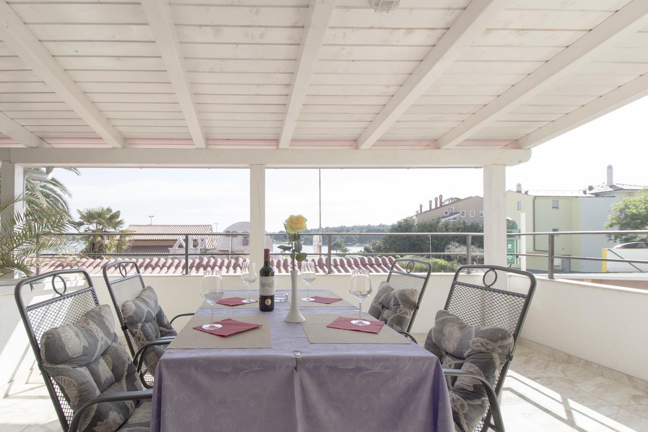 Rooms And Apartments Palma B&B Medulin Exterior photo